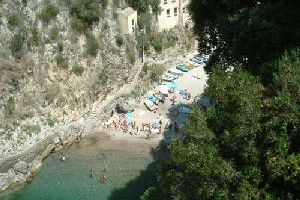 Xtrallusion offers characteristic Bed and Breakfast, B&B, Guest House, Hotel, Albergo and Country Lodge accommodation in Italy. Plus independent self-guided Walking, Adventure, Activity, Skiing and Paragliding Holiday itineraries on the Italian Rivieras, in the Italian Lakes, in the Italian Alps and in some of the most beautiful corners of Italy.